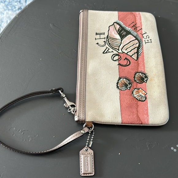 COACH Pebbled Sands Wristlet Medium Clutch - Picture 7 of 7